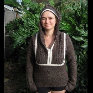 Saint Tropez Gnome Elf Hat Hood Sweater Hooded Pull Over Brown Knit Silver Mylar